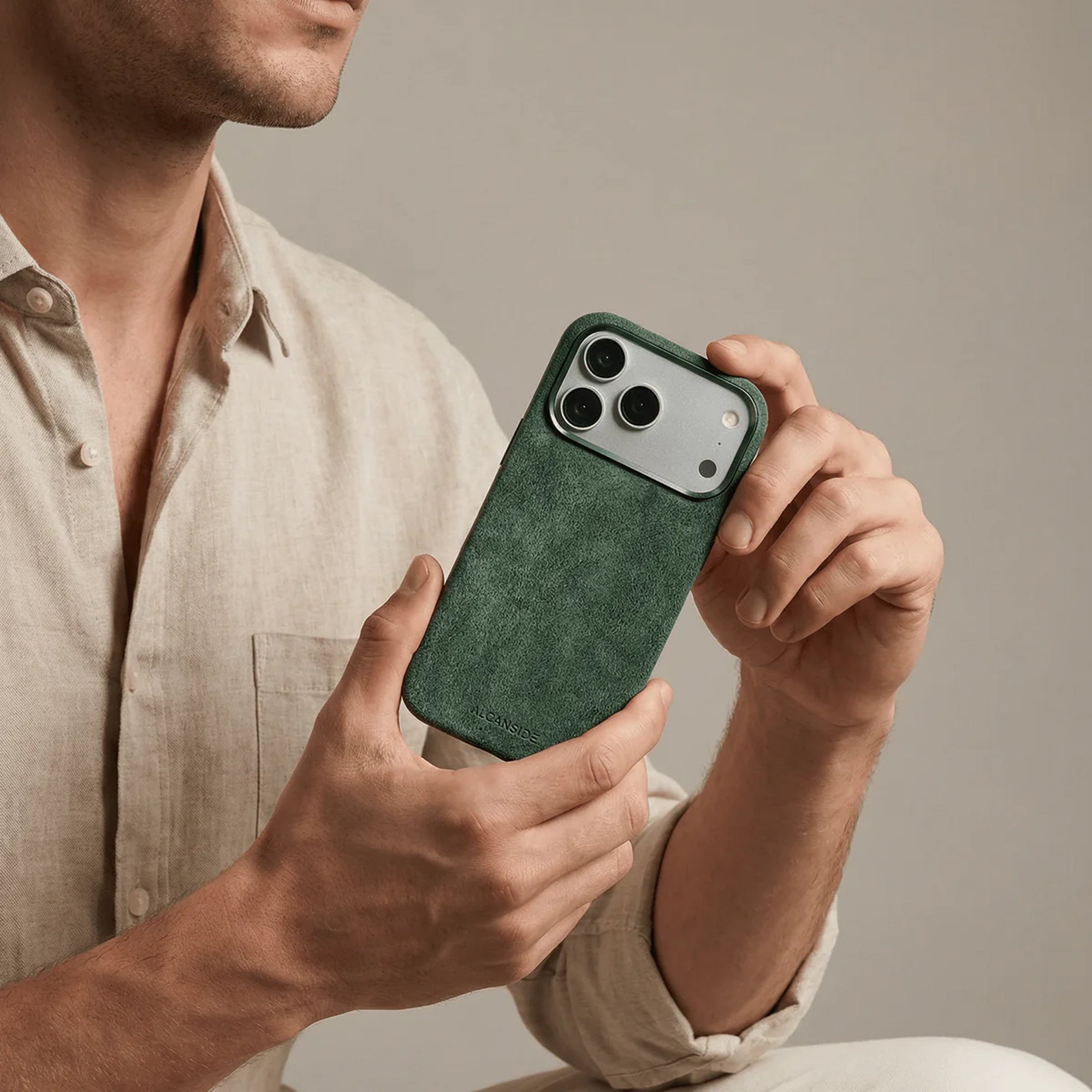 iPhone 17 Pro Max - Alcantara Case - Midnight Green - Alcanside