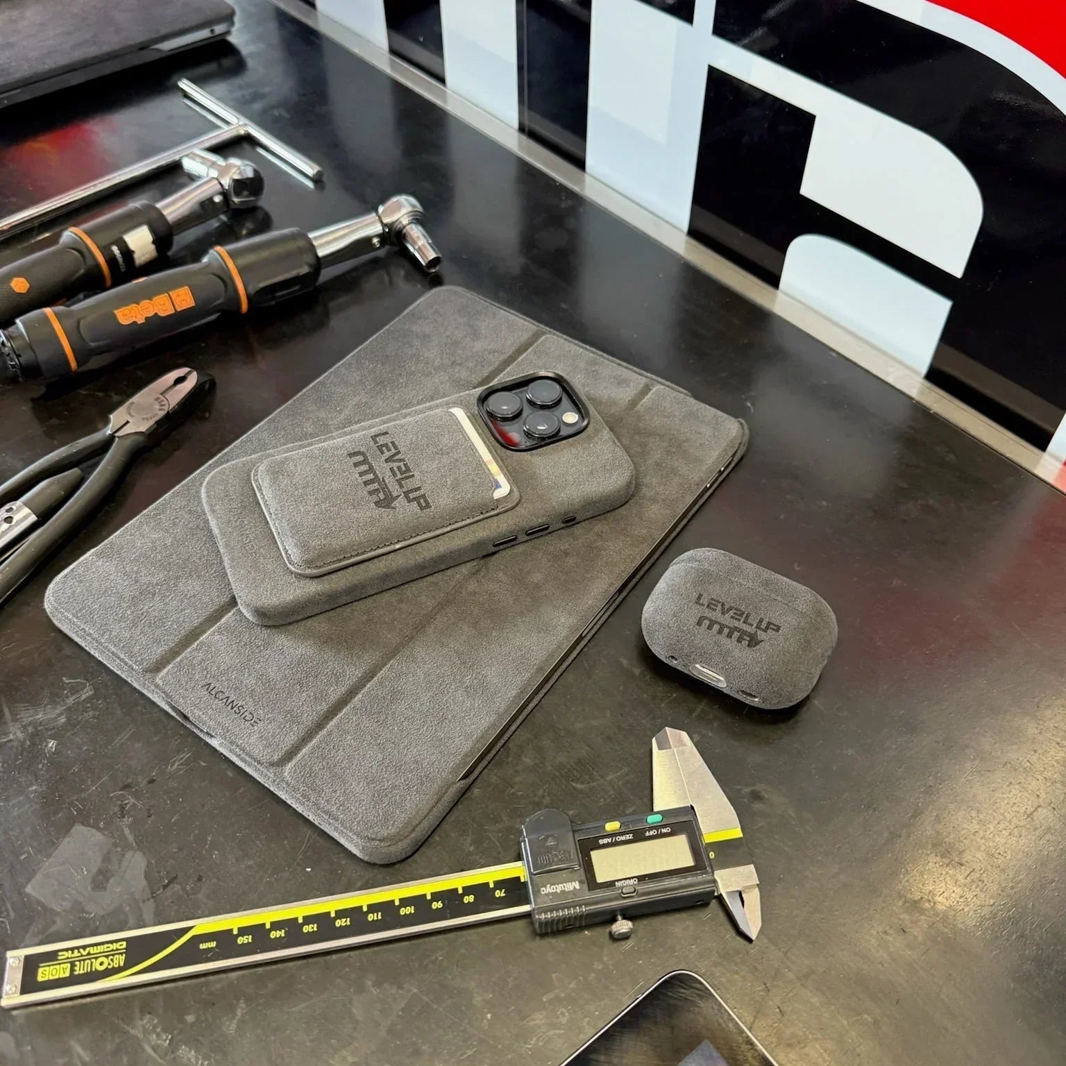 AirPods (3rd generation) Alcantara Case - LEVEL UP MTA - Space Grey